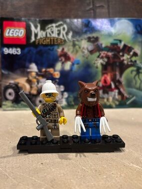 Lego Monster Fighters Major Quinton Steele and Werewolf Minifigures